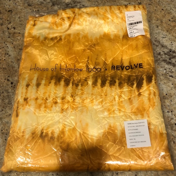 House of Harlow 1960 Coverup in Yellow Tie Dye. Size XL. Brand new! - Picture 4 of 6